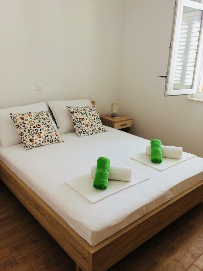 Kronjac Apartamento Milna (Hvar)